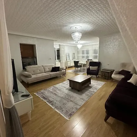 Apartment Lovely 2 Bedrooms With Full Furniture *
